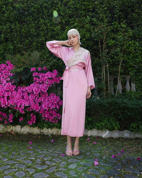 Moyesii Dress